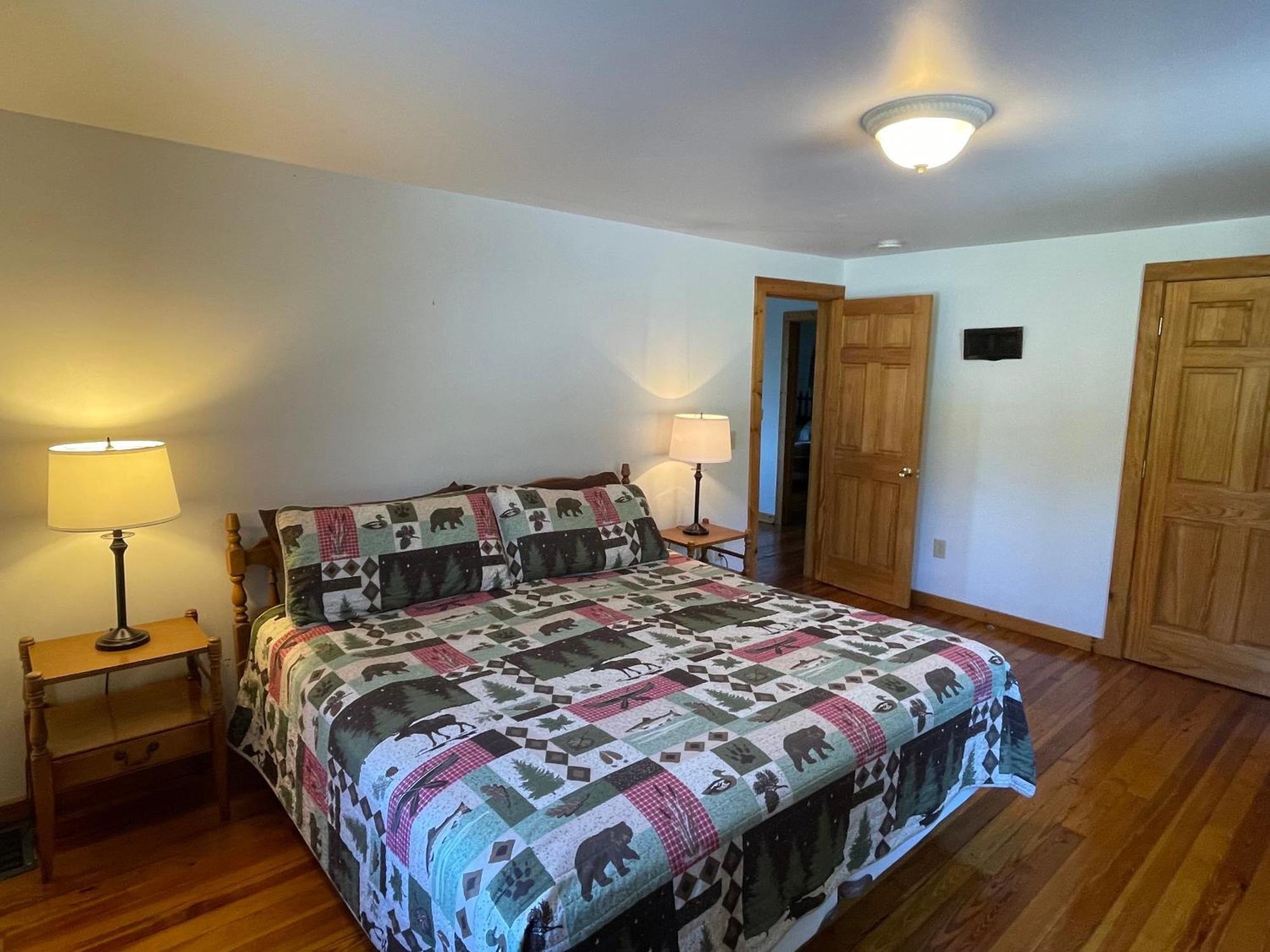 Hill View Motel And Cottages เลคจอร์จ ภายนอก รูปภาพ