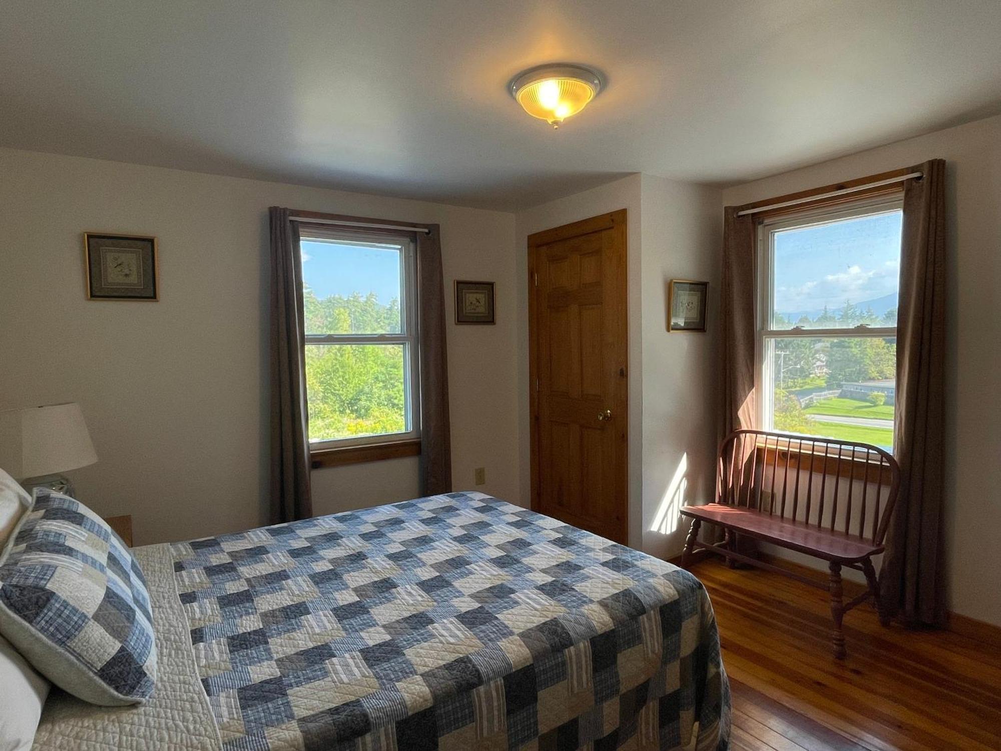 Hill View Motel And Cottages เลคจอร์จ ภายนอก รูปภาพ